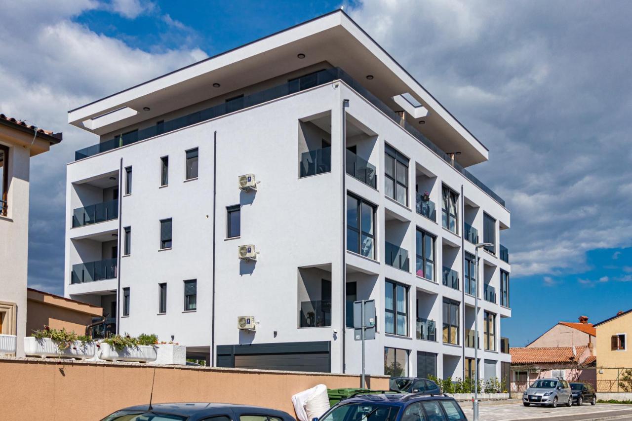 Apartment M****, New City Apartment + Parking Pula Exteriér fotografie