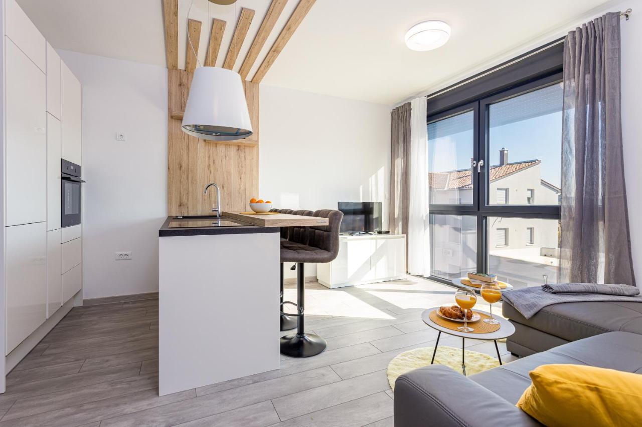 Apartment M****, New City Apartment + Parking Pula Exteriér fotografie