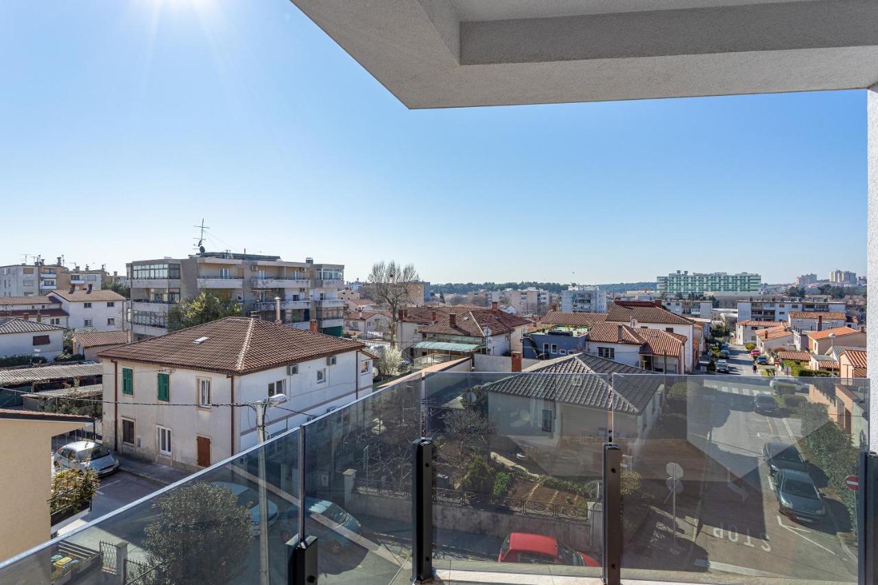 Apartment M****, New City Apartment + Parking Pula Exteriér fotografie